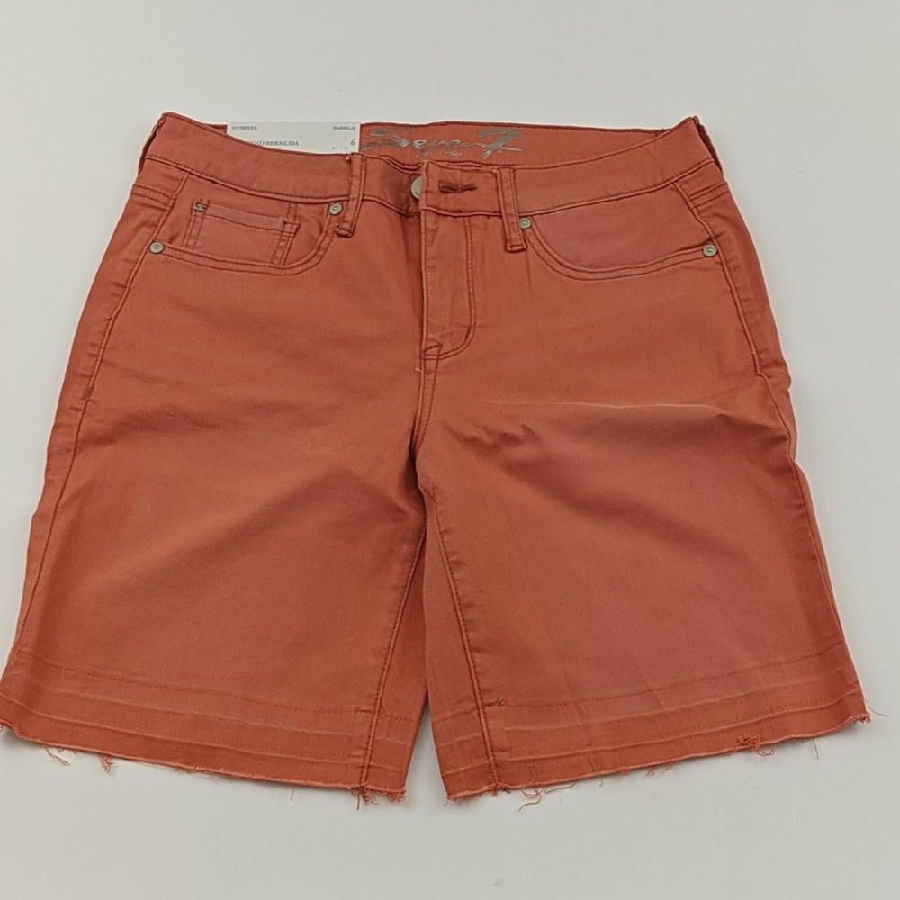 Seven7 weekend Bermuda release hem size 6